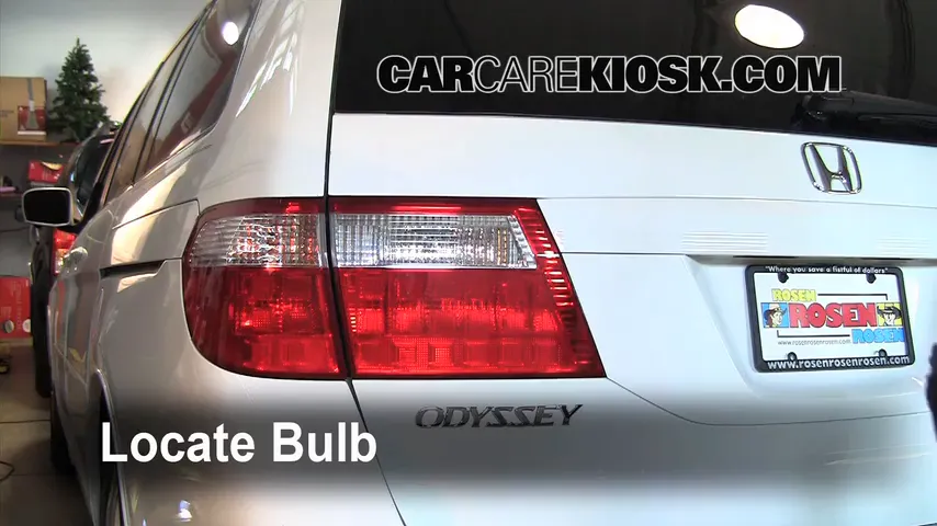 2007 Honda Odyssey EX 3.5L V6 Lights Reverse Light (replace bulb)